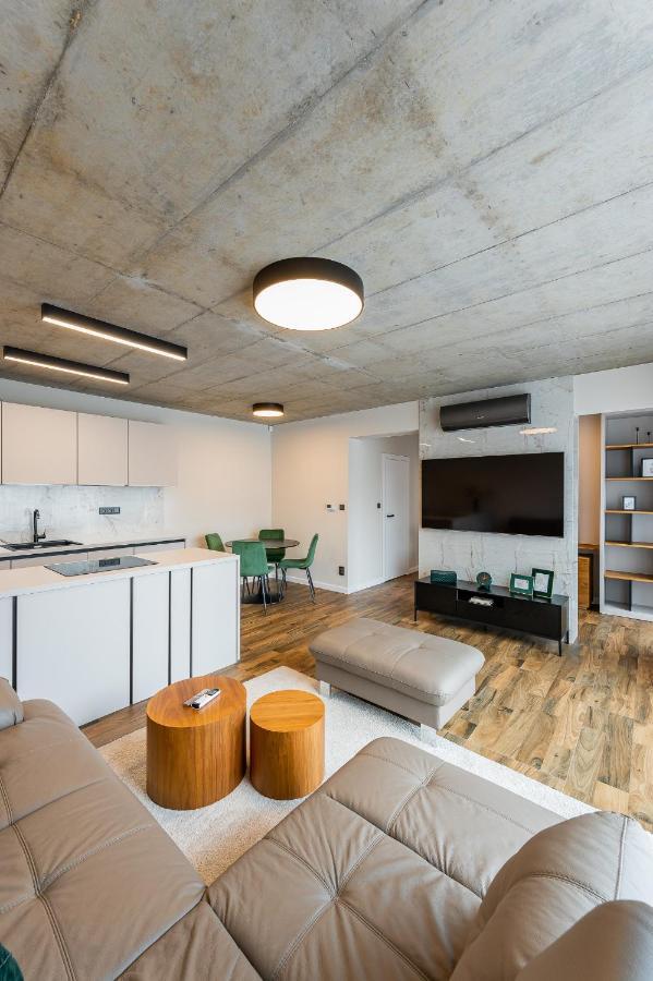 H75 Apartments Kosice Centre Buitenkant foto