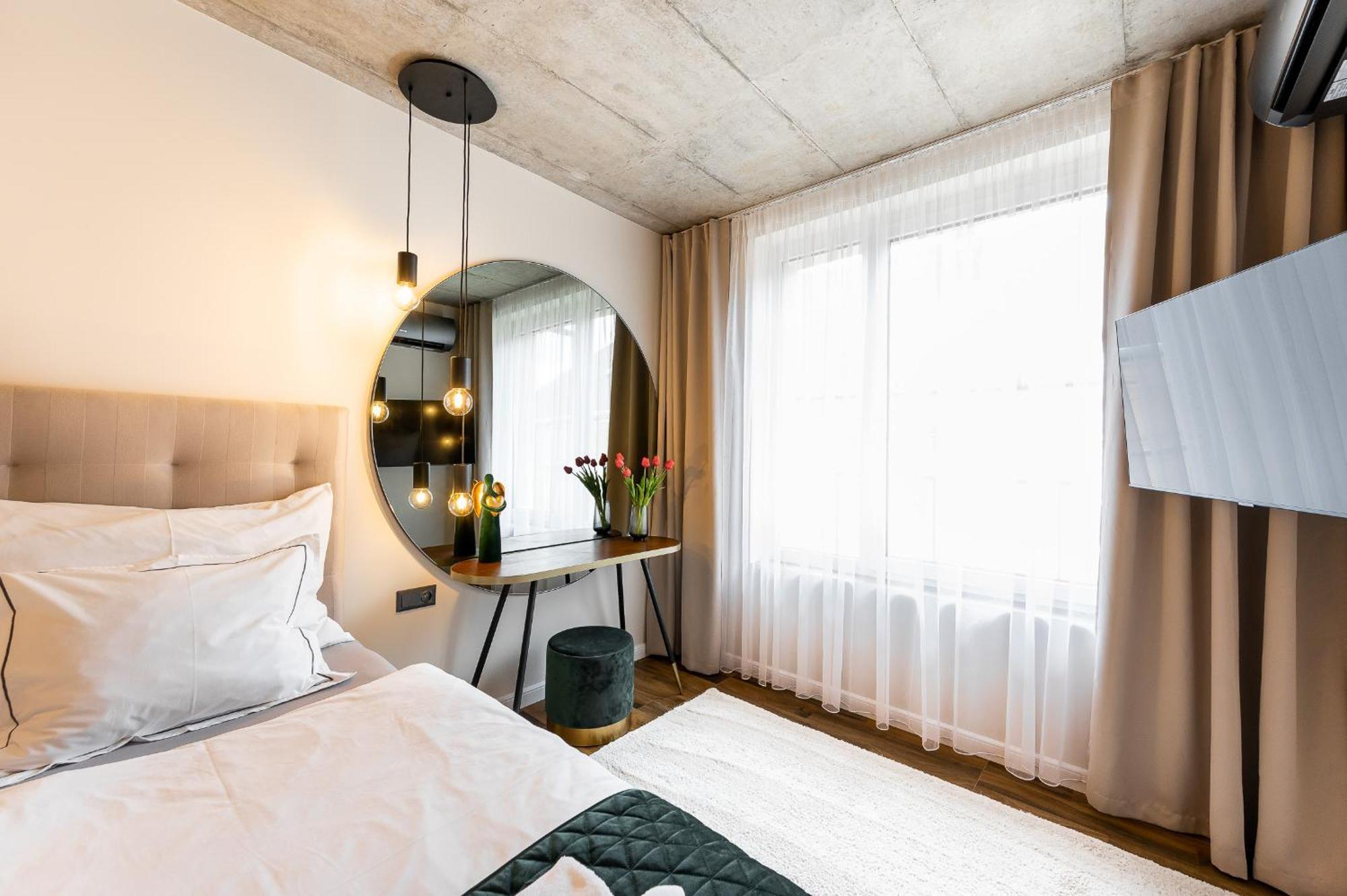 H75 Apartments Kosice Centre Buitenkant foto